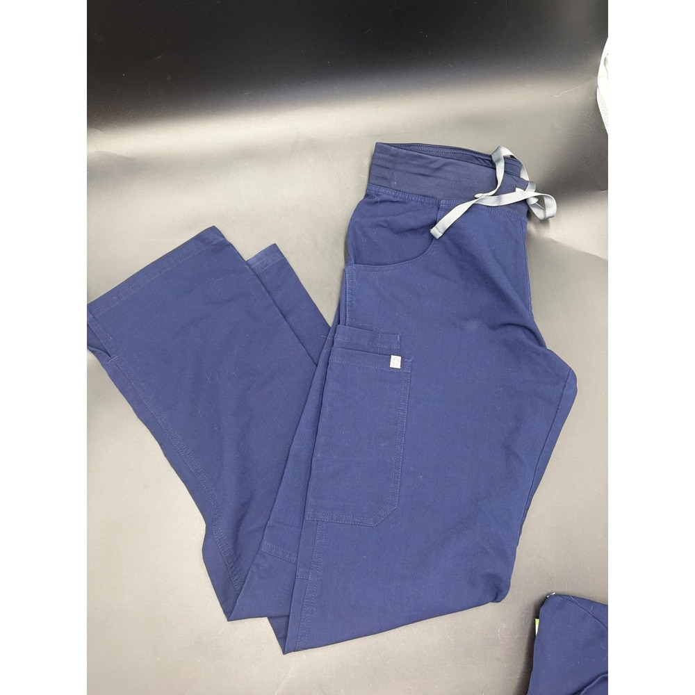 2 Sets FIGS Technical Collection Navy Blue Scrub Set V-Neck Top & Cargo Pants XS - Picture 4 of 5